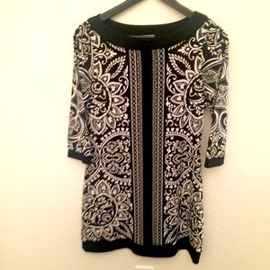 WHBM black and white Tunic